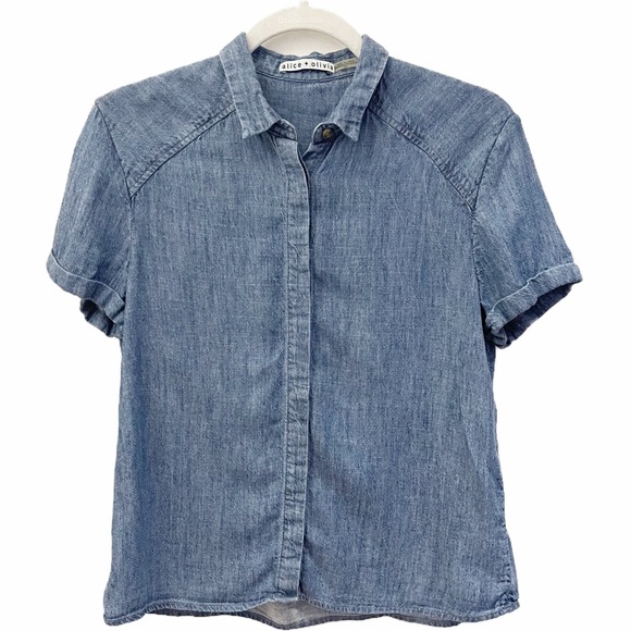 Alice + Olivia Koi Short-Sleeve Boxy Chambray Top, Blue